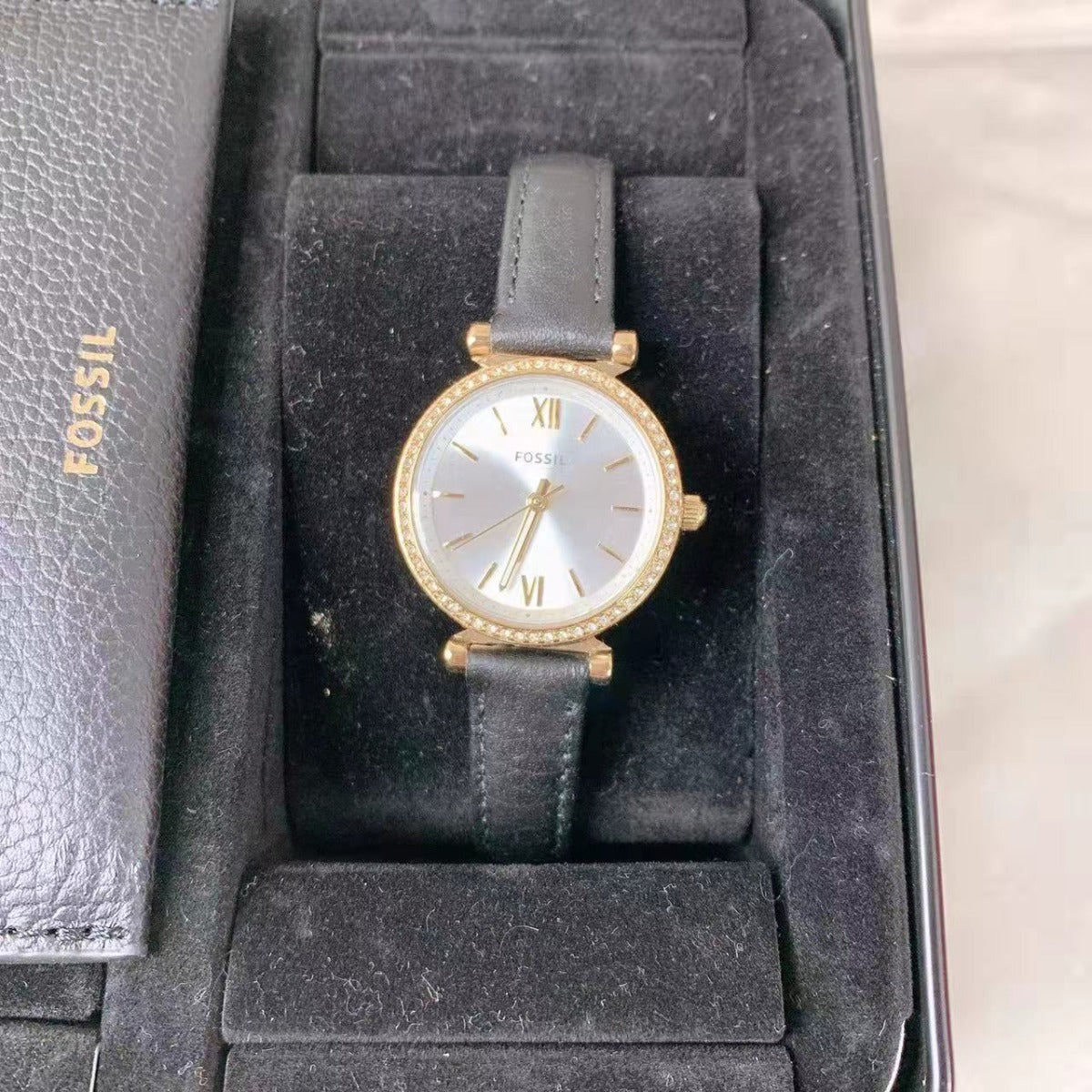 Fossil ES5180SET Carlie Three-Hand Black Eco Leather Watch and Card Case Box Set Fossil ES5180SET Carlie Three-Hand Black Eco Leather Watch and Card Case Box Set